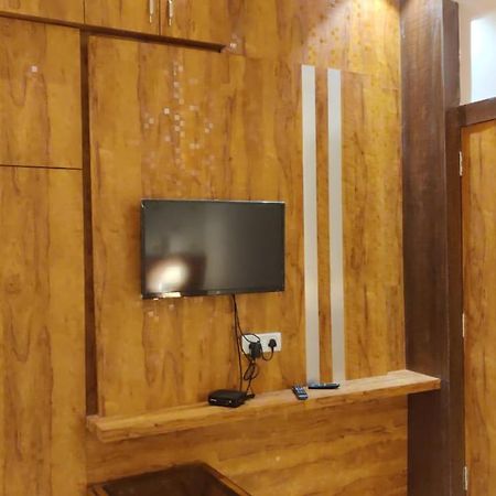 Hotel Relax Bhopal Bagian luar foto