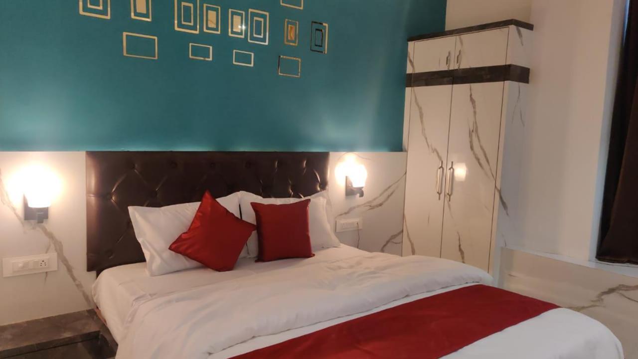 Hotel Relax Bhopal Bagian luar foto