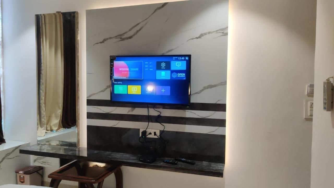 Hotel Relax Bhopal Bagian luar foto