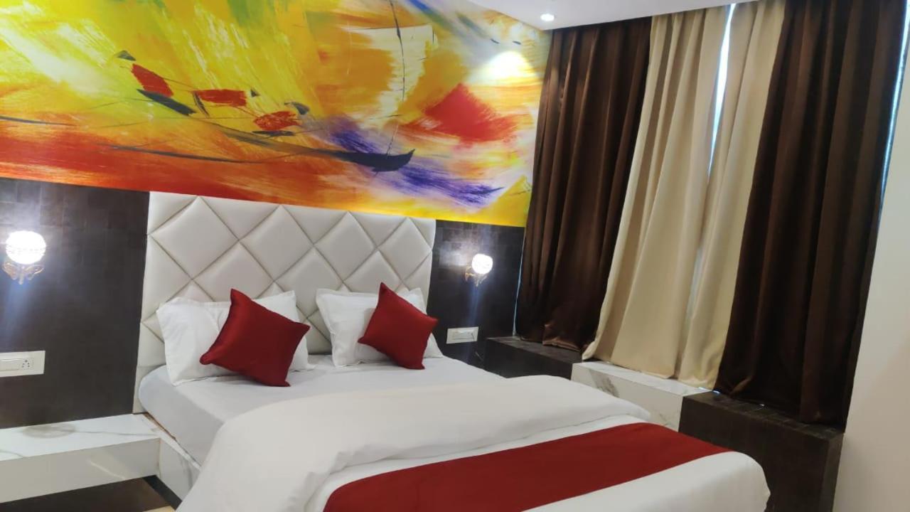 Hotel Relax Bhopal Bagian luar foto