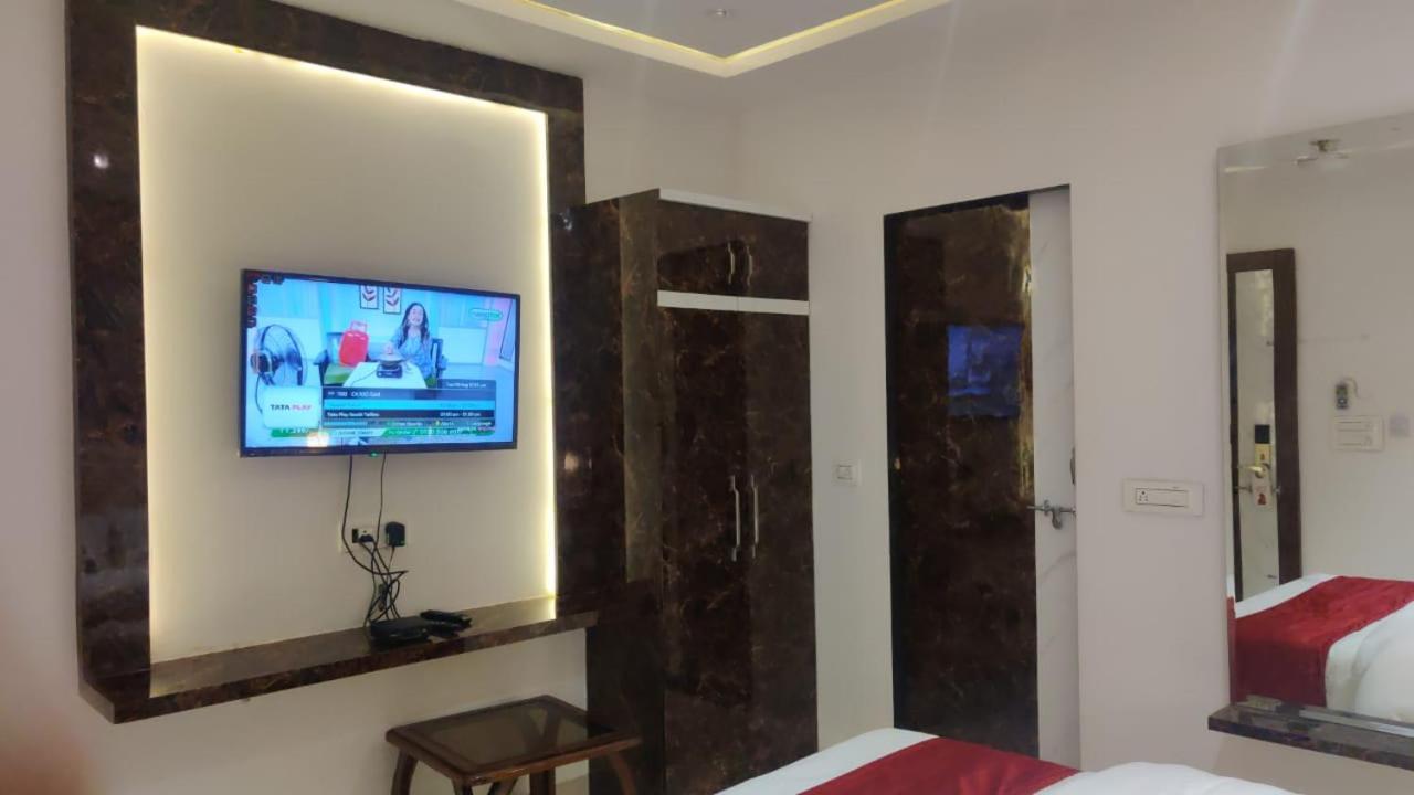 Hotel Relax Bhopal Bagian luar foto